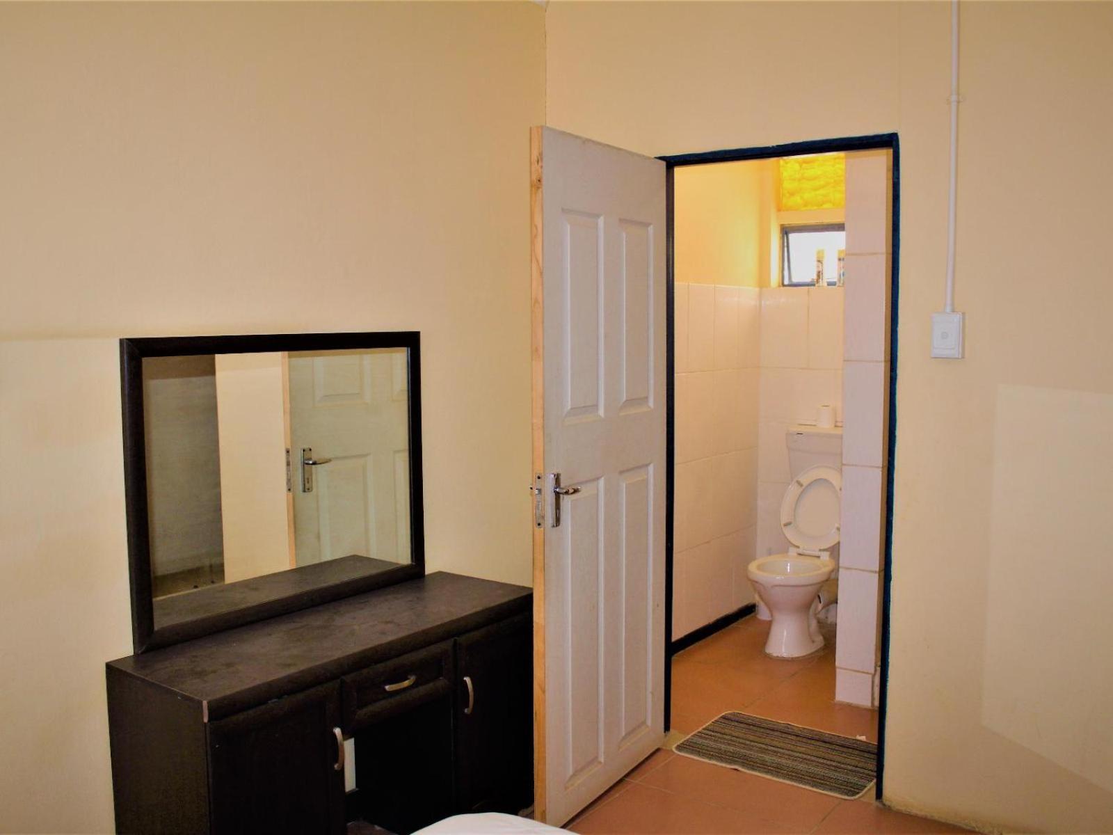P Wake Guesthouse Opuwo Номер фото
